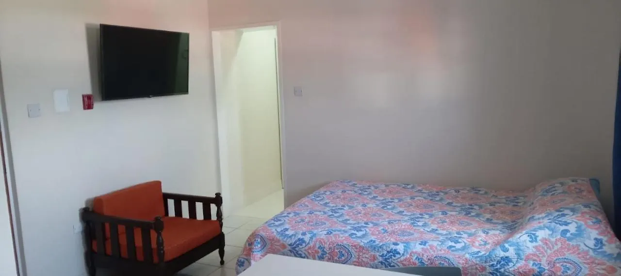 Hastings Towers Studio Apt Opp Sea, Beach, Restaurants & Bars Bridgetown Apartment
